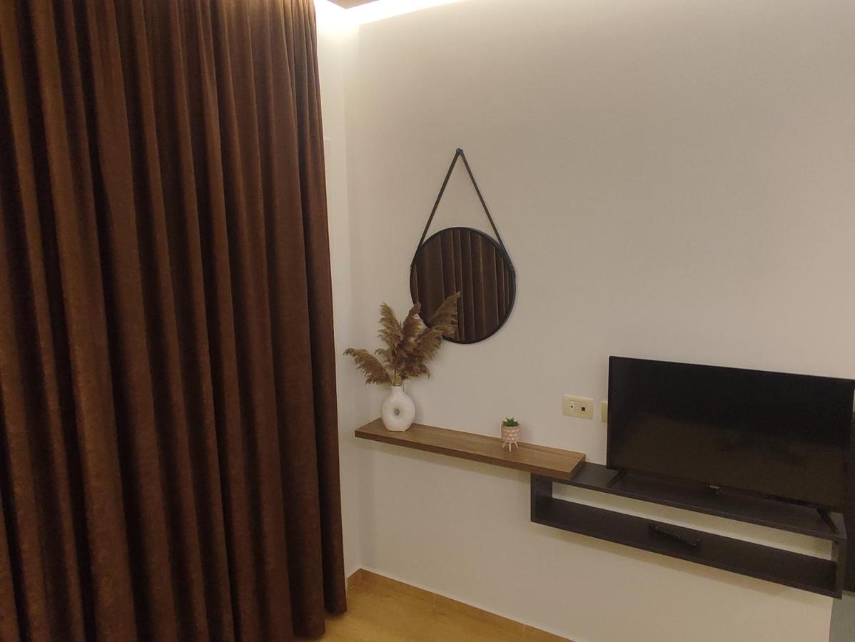 Apartments Sadiku With Sea View Sarandë 외부 사진