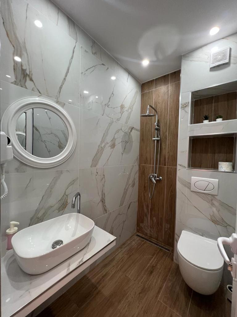Apartments Sadiku With Sea View Sarandë 외부 사진
