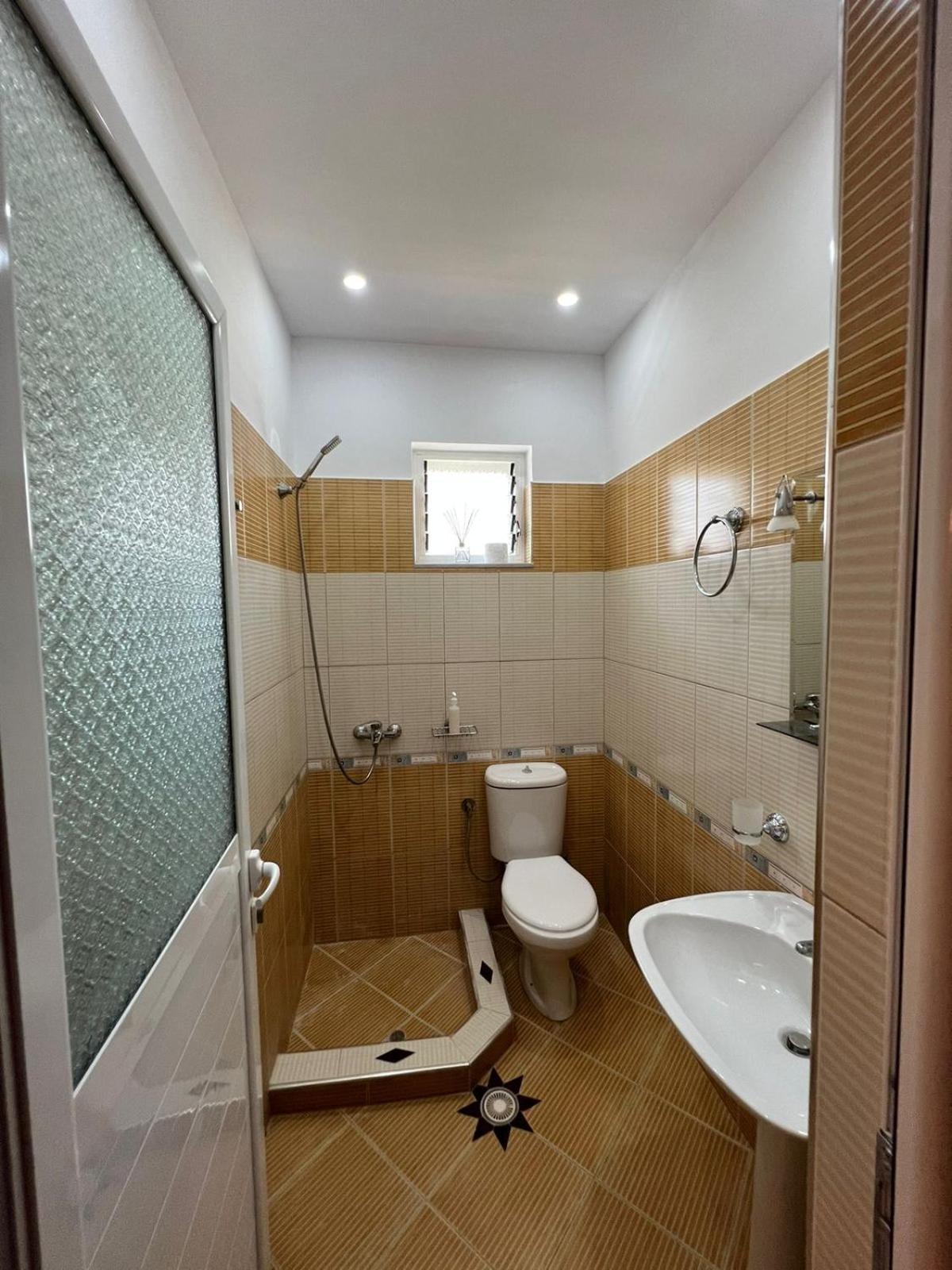 Apartments Sadiku With Sea View Sarandë 외부 사진